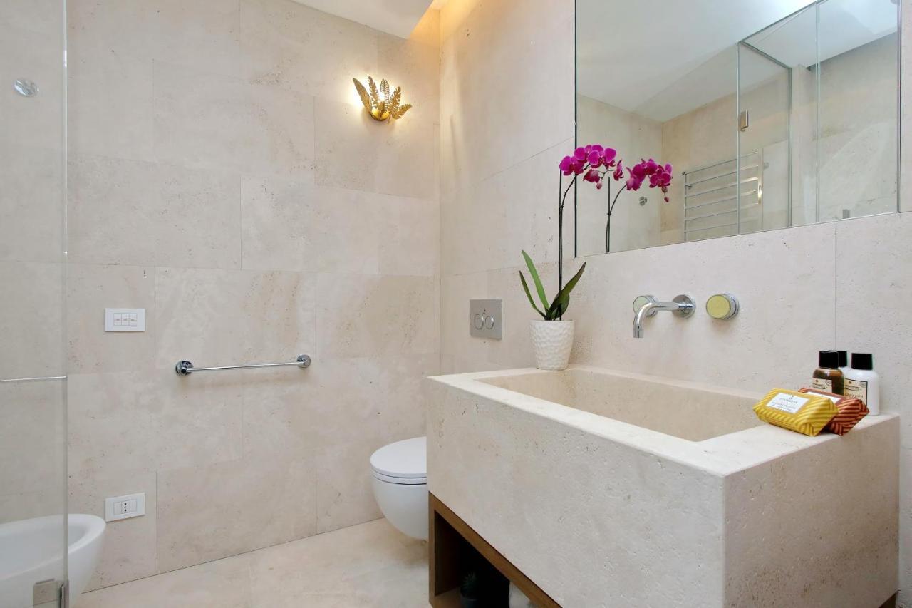 Luxury Domus Apartment 1 Рим Екстериор снимка